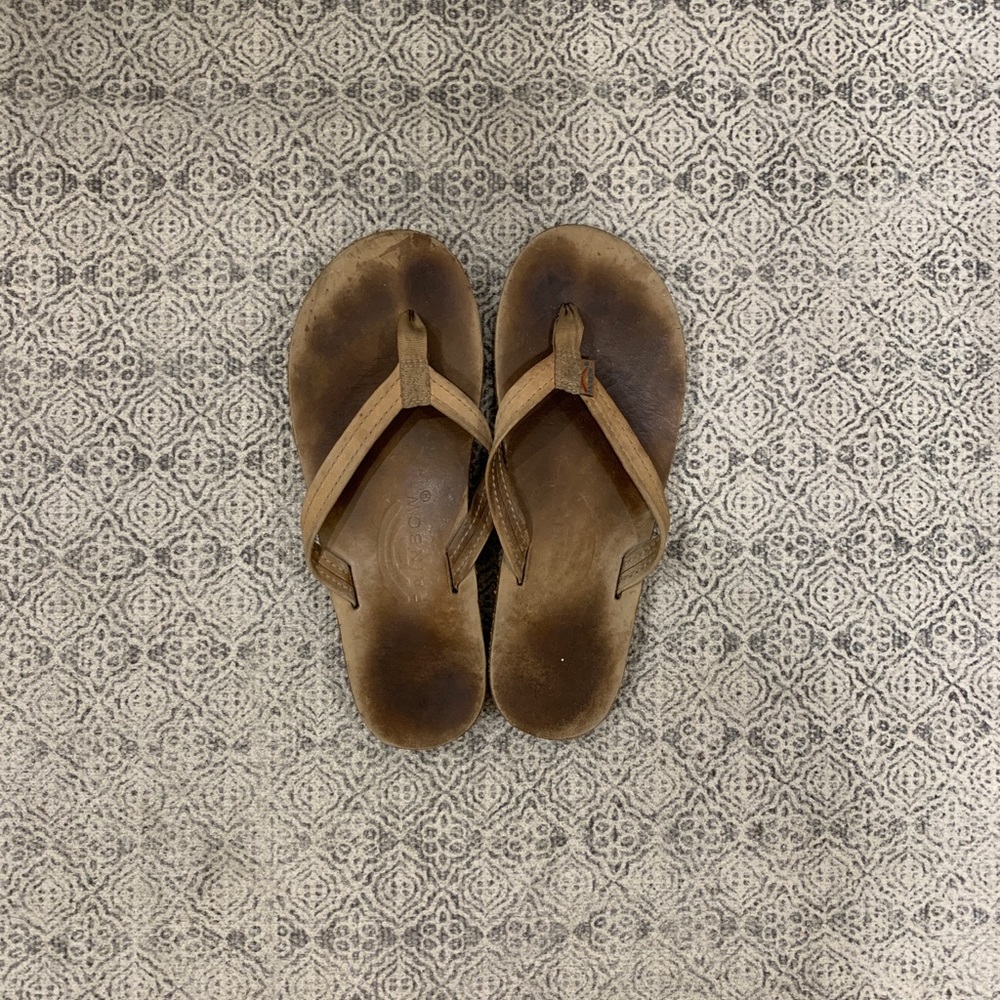 Rainbow thin narrow strap flip flop (tan)